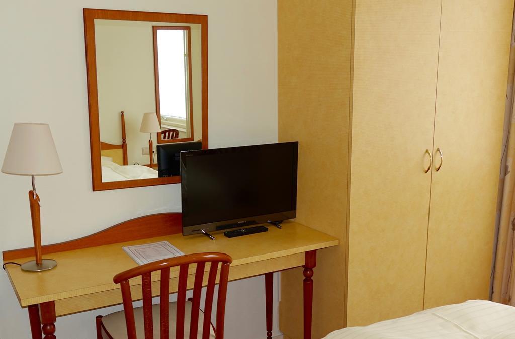 Hotel Prins Maurits ベルゲン・アーン・ゼー エクステリア 写真